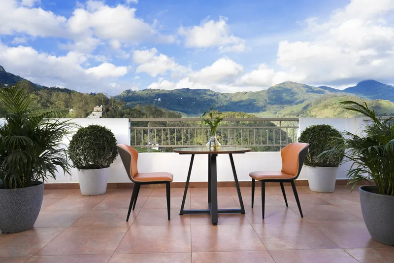 Deluxe Valley Suite